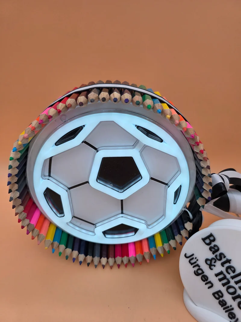 Geschenk aus Stifte und LED Licht