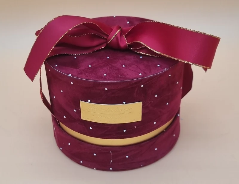Box mit Deckel 12x9cm "Rot 671"