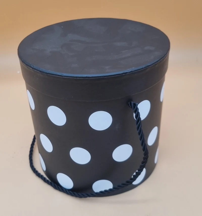 Box mit Deckel 15x15cm "Schwarz mit Weißen Punkten 637"