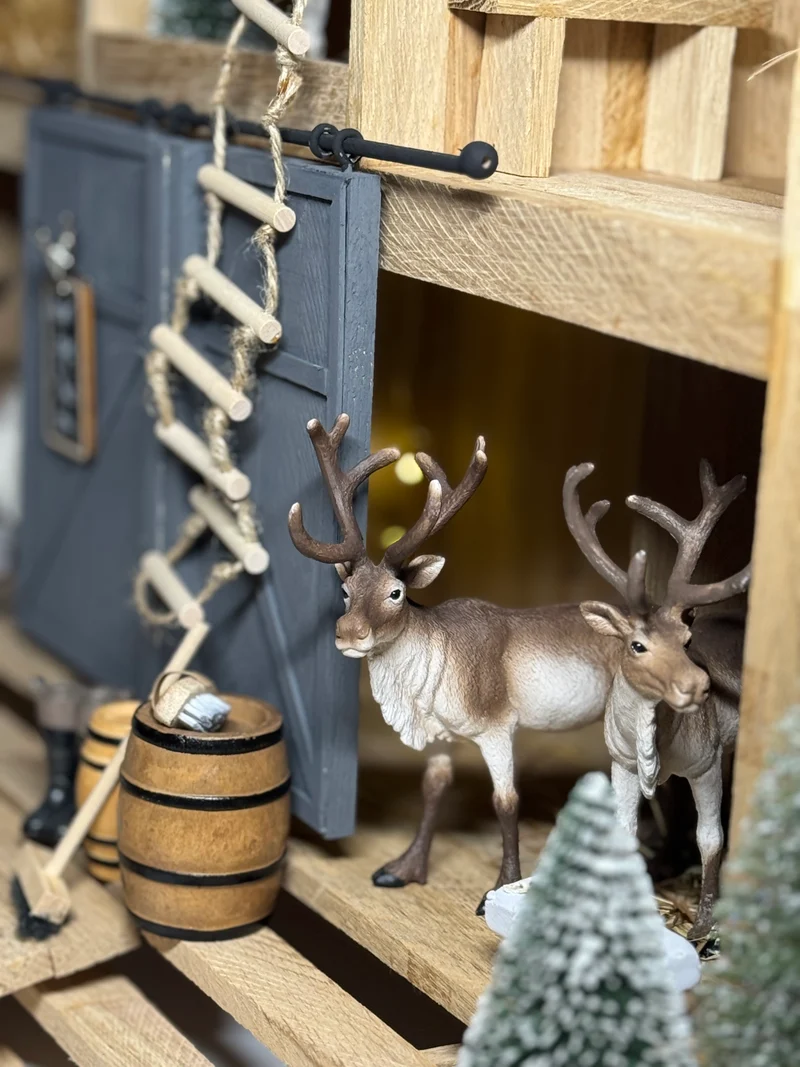 Downloadvorlage Anleitung 9-Fächer-Stall für Schleichtiere