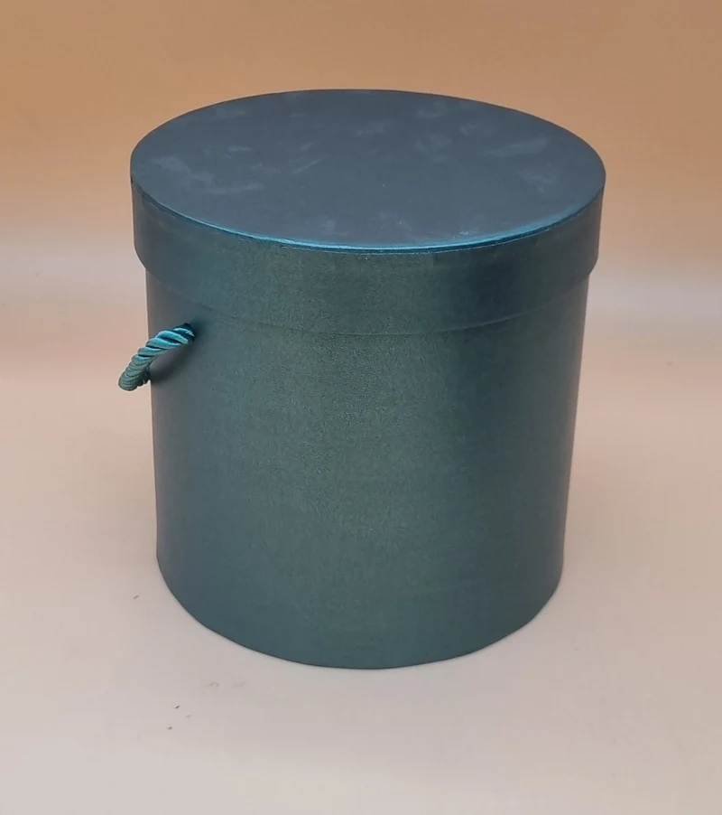 Box mit Deckel 12x12cm "Grün 596"