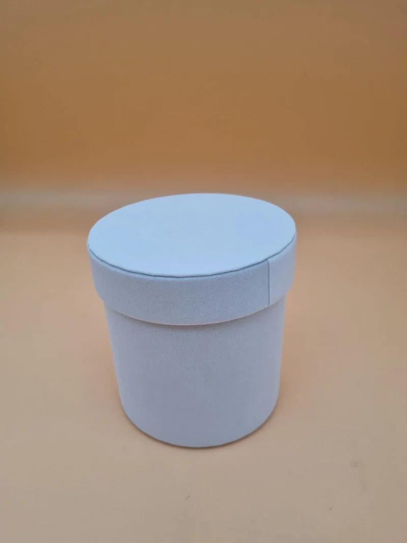 Box Samt 15x15cm "Weiß 534"