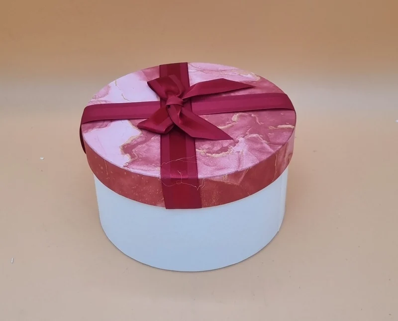 Box mit Deckel 16x9cm "Creme 551"