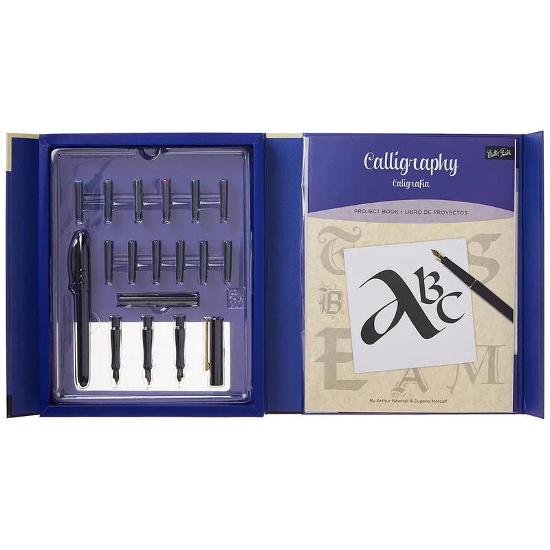 Walter Foster - Calligraphy Kit: A Complete Kit for Beginners