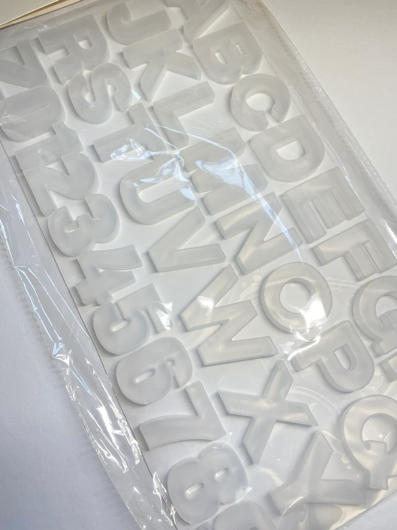 Gießform Buchstaben und Zahlen