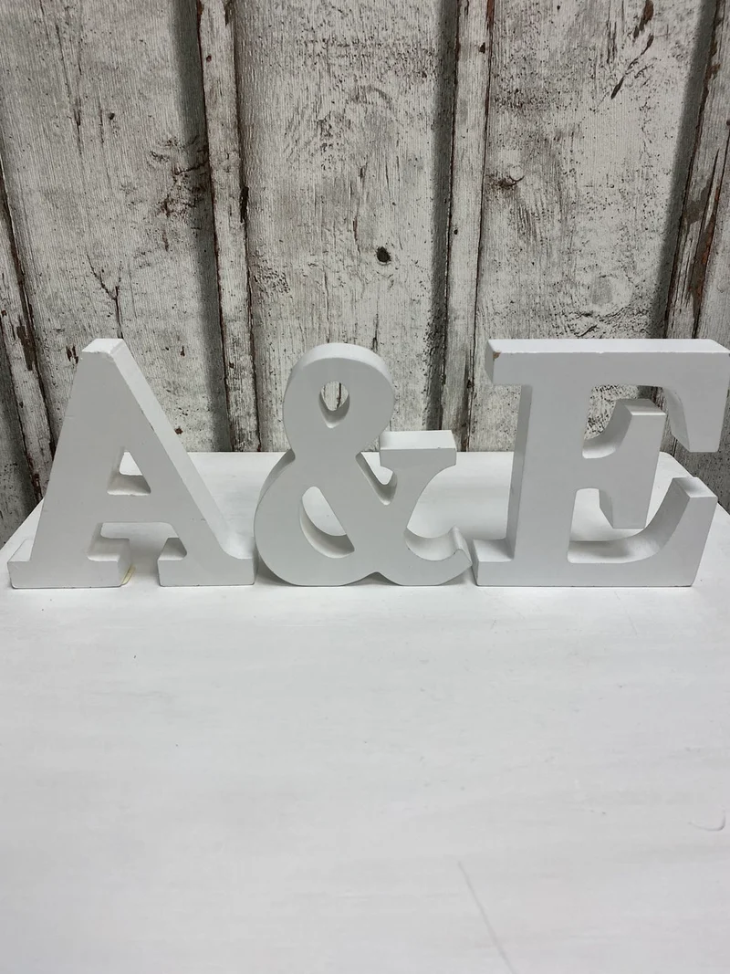 Buchstaben, Zahlen und Zeichen MDF weiß