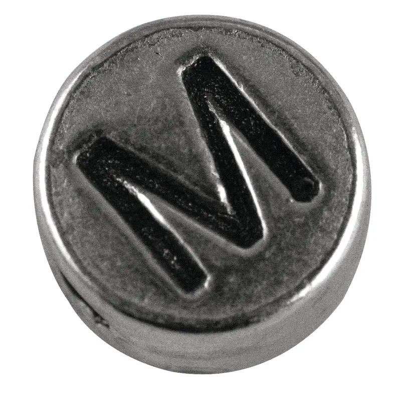 Buchstaben aus Metall silber