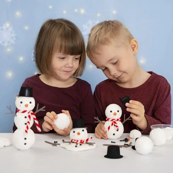 Snowman-Making Modeling Set