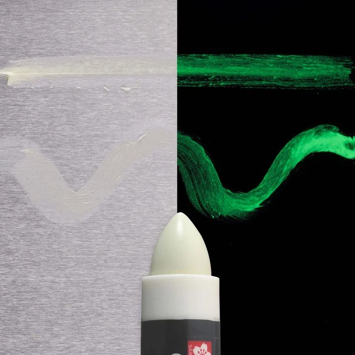 Sakura Glow-in-the-Dark Solid Marker